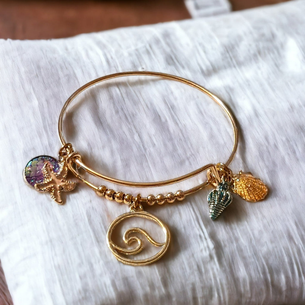 Gold Ocean Wave Seashell Beaded Bangle bracelet