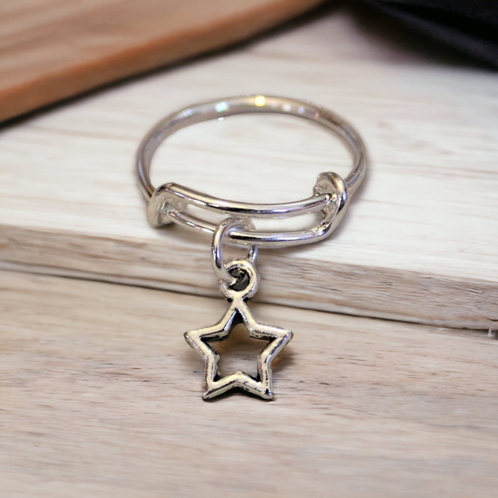 Star Expandable Charm Ring