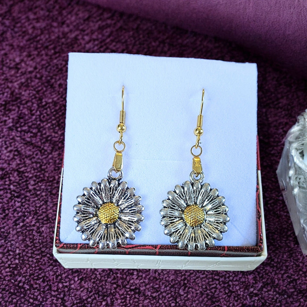 Gold Sunflower/Daisy dangle earrings