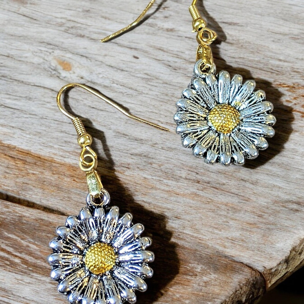 Gold Sunflower/Daisy dangle earrings