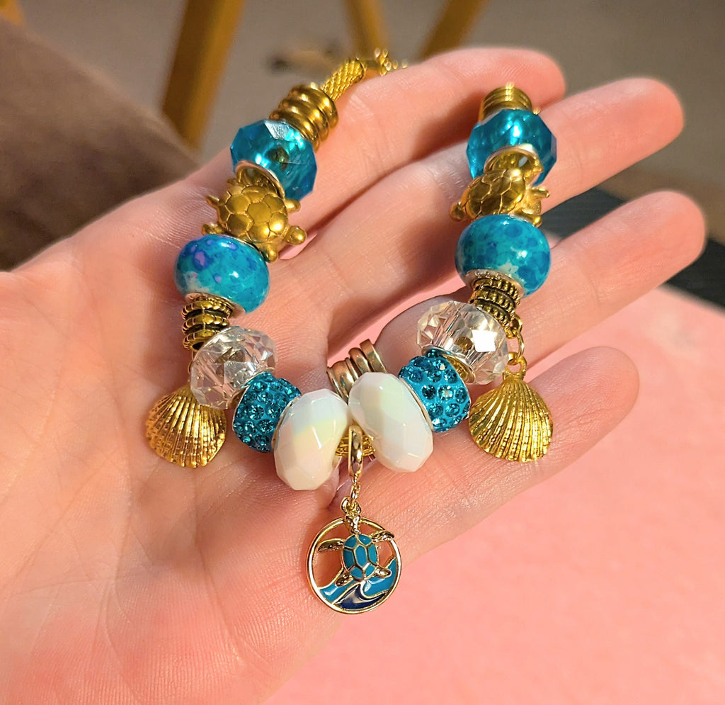 Sea Turtle European beaded bracelet - Gold