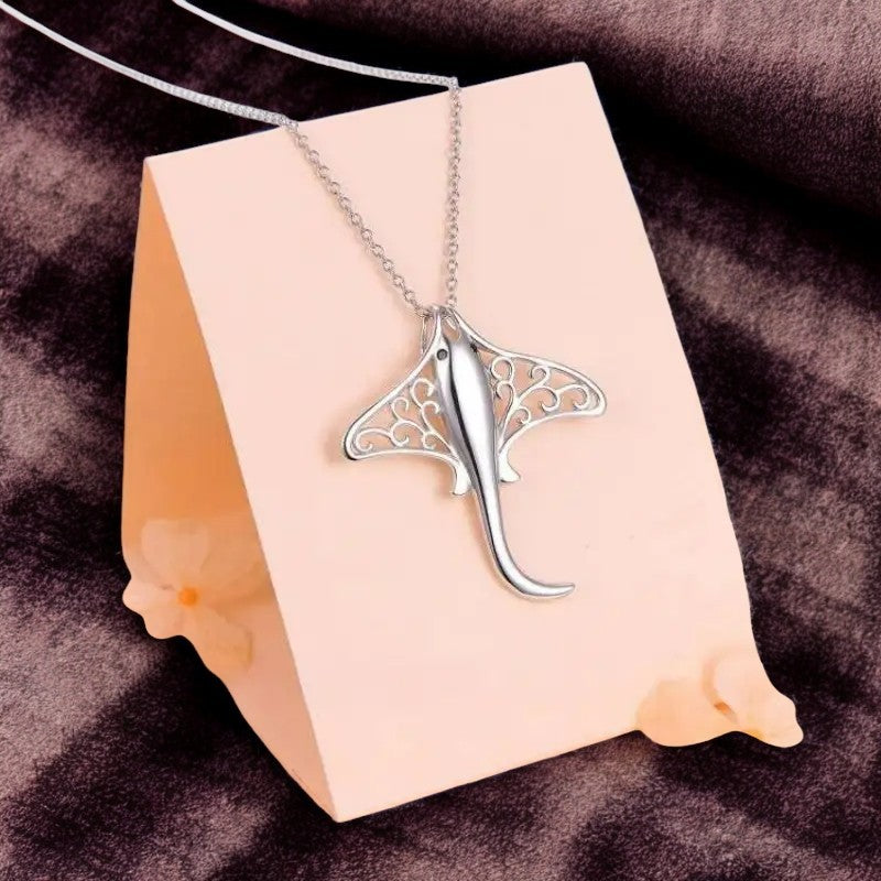 Stingray Pendant charm necklace, 18 inch