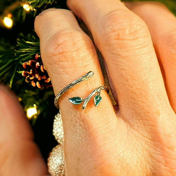 Climbing Vine Wrap Ring