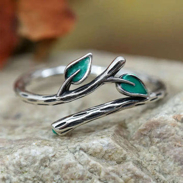 Climbing Vine Wrap Ring