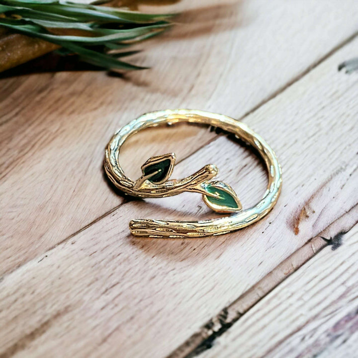 Climbing Vine Wrap Ring