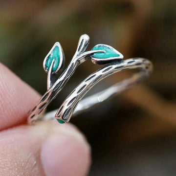 Climbing Vine Wrap Ring