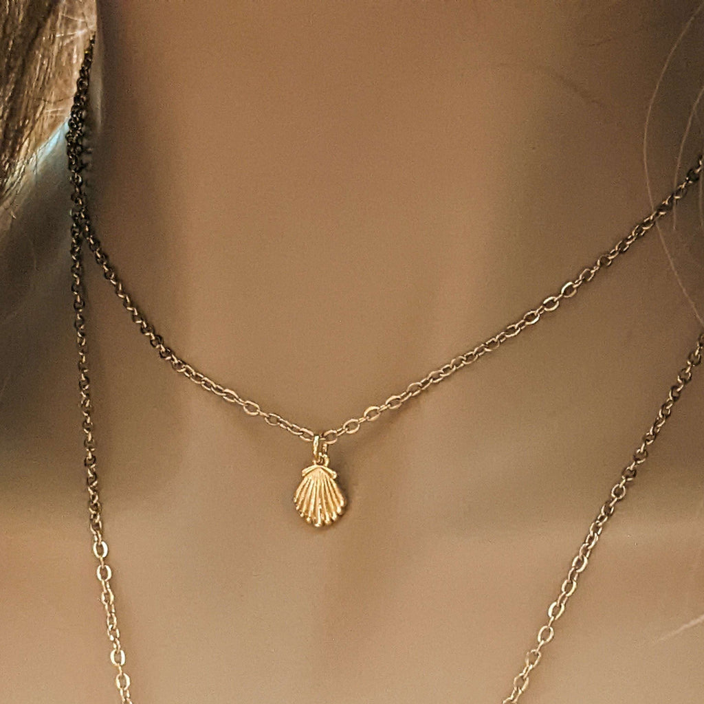 Gold Seashell Wave Layered Necklace Set