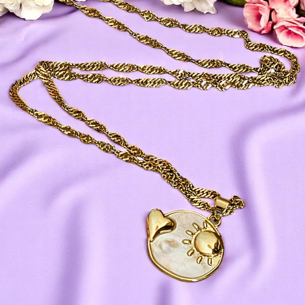 Pearl Shell Heart Sun necklace, Gold- 20 inch