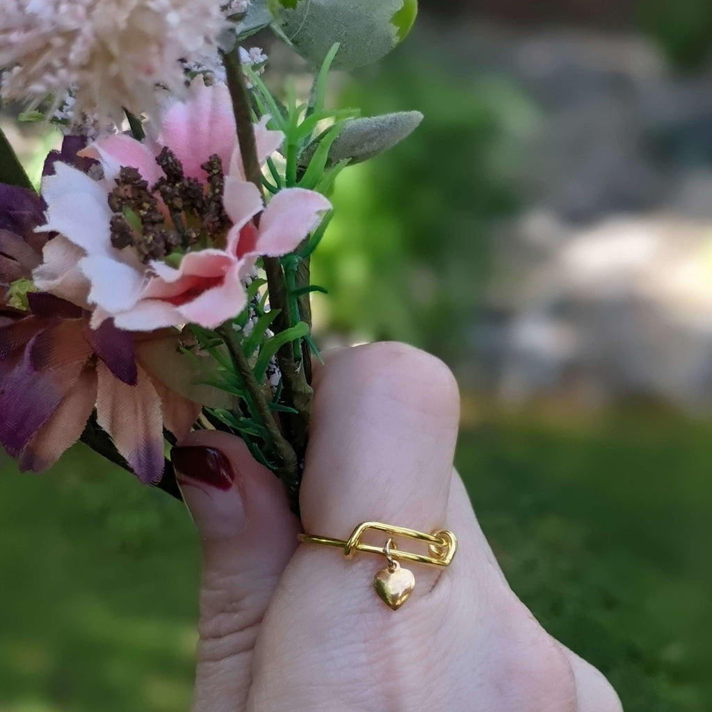 Gold Heart Expandable Charm Ring