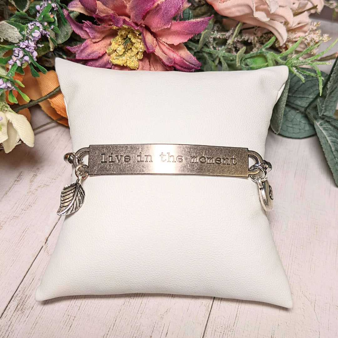 Live in the Moment, Inspirational Quote Twisted rope bolo Bracelet