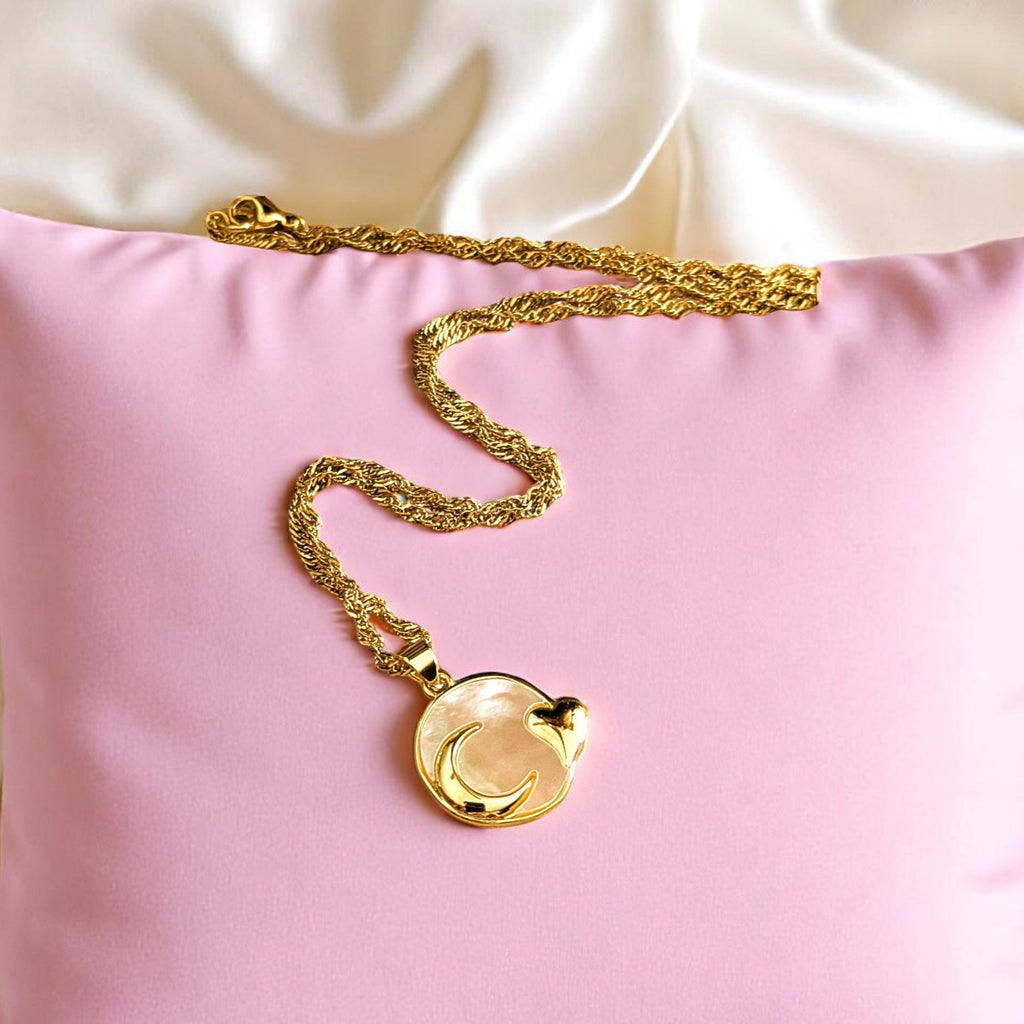 Pearl Shell Moon Heart necklace, Gold- 20 inch
