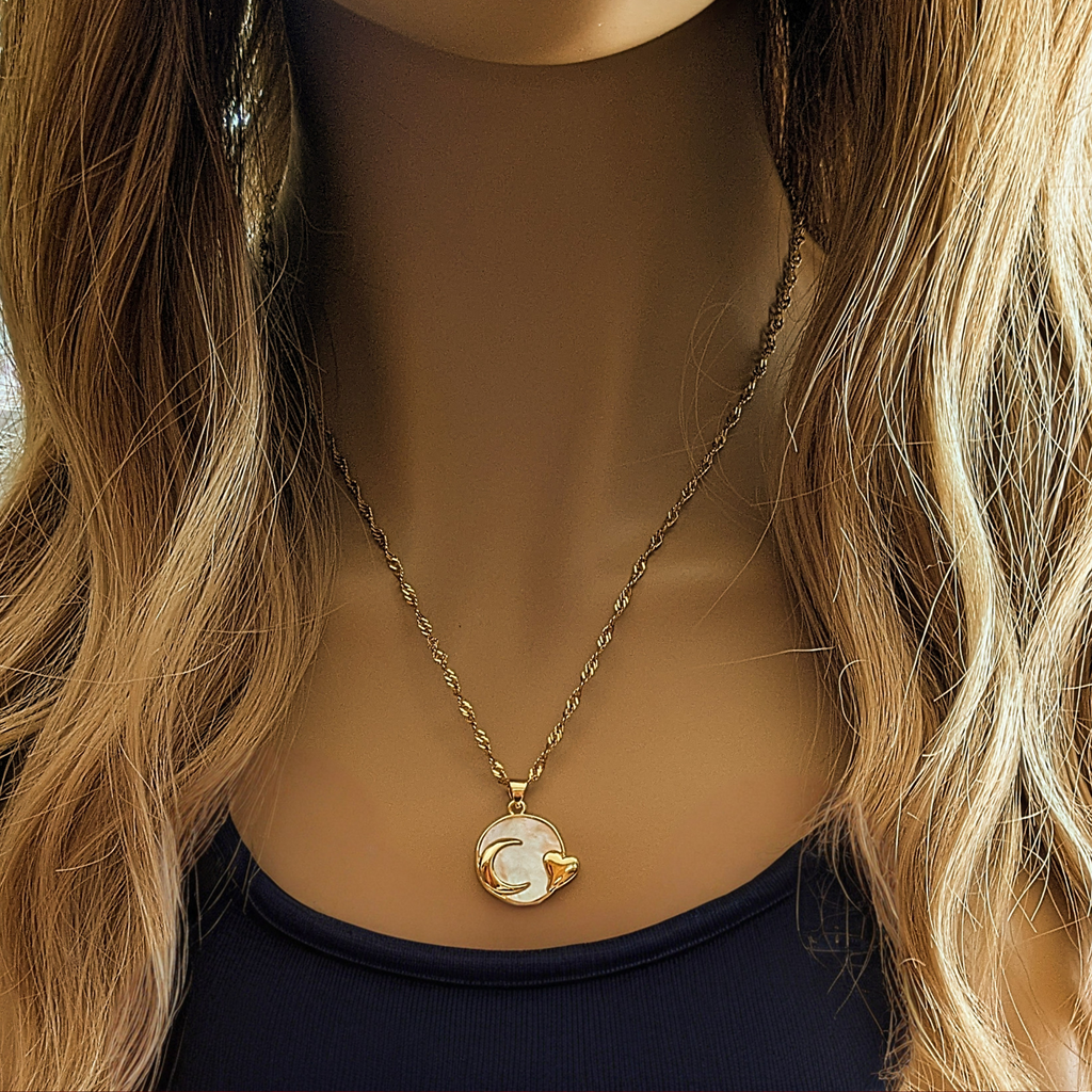 Pearl Shell Moon Heart necklace, Gold- 20 inch