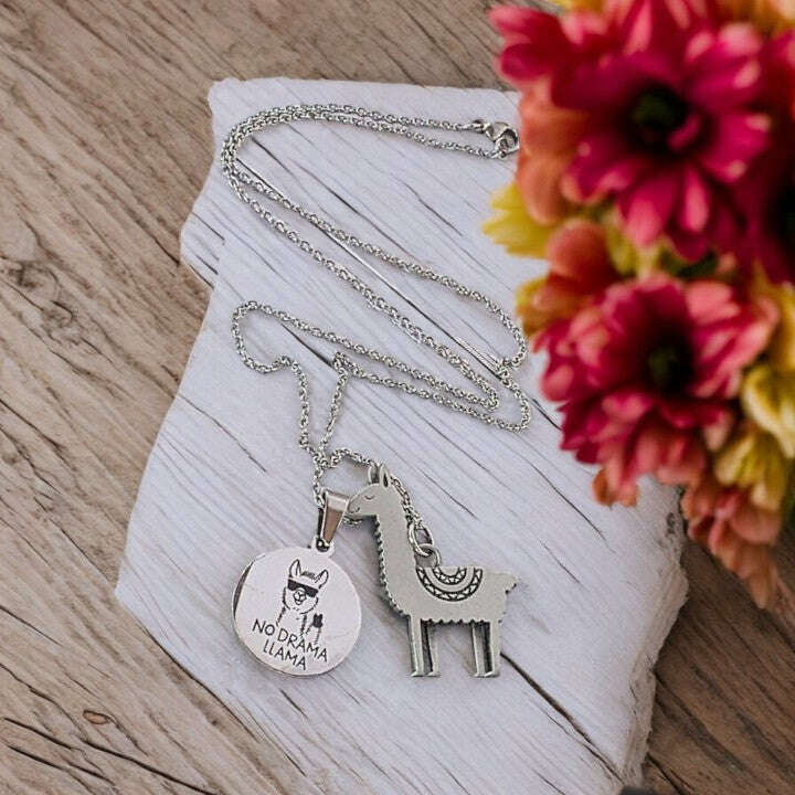 No Drama Llama necklace, 18 inch Unisex