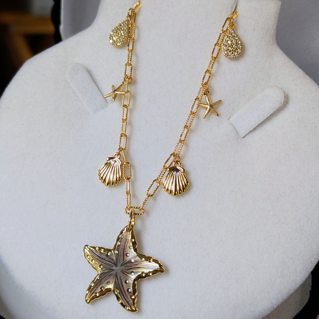 Beach Vibes Multi Charm Link Necklace, Gold- 20 inch