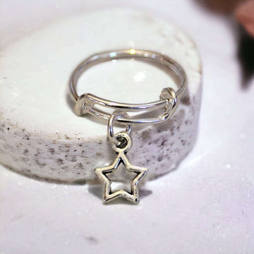 Star Expandable Charm Ring