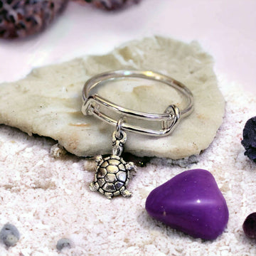 Tiny Sea Turtle Expandable Charm Ring