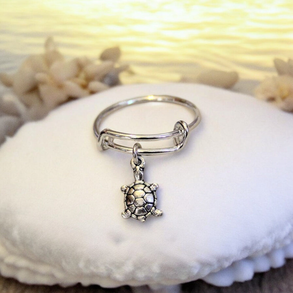 Tiny Sea Turtle Expandable Charm Ring