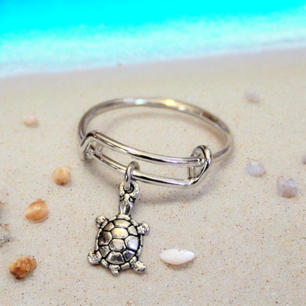 Tiny Sea Turtle Expandable Charm Ring