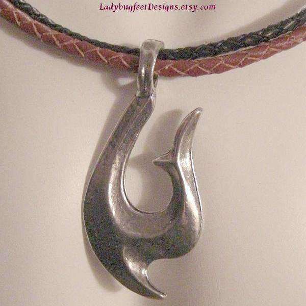 Tribal Fish Hook Pendant Men's beach necklace, 20 inch